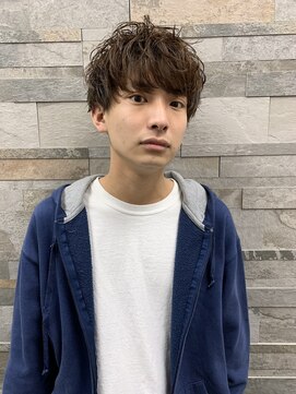 オスマン 御茶ノ水神保町店(Osmann) フェザーパーマグレーブルーカラー刈り上げショートバング