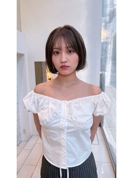 スノッブ(SNOB) 柔らかボブ　抜け感ボブ　オリーブ系カラー