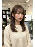 ナチュラルレイヤー×白髪ぼかしミルクティー