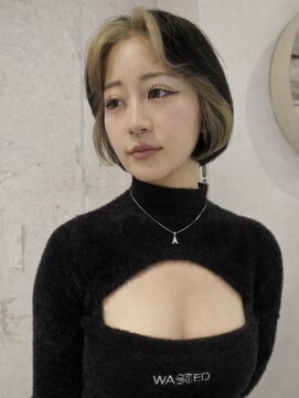 ルーム(Loom.) フェイスフレーミング　インナーカラー　レイヤーボブ