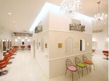 マカロンコワフュールドウシワカマル(macaron coiffure de ushiwakamaru)