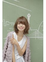 フィッツ(Fits) “ゆる巻き&シナモンカラー”愛されスタイル