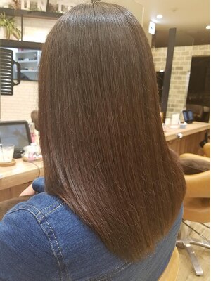 【新浦安駅2分】今、人気沸騰中のダメージレスで高発色の≪イルミナカラー≫で艶髪を体験してみませんか？