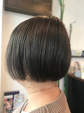 エムエー ふじみ野(hair m a ふじみ野) 切りっぱなし ミニボブ
