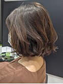 エアリーボブ×ナチュラルブラウン×コテ巻きスタイル