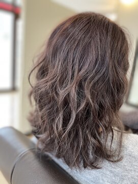 ヘアー デザイン トゥナンテ(hair design tunante) ハイライト