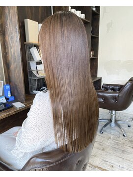 インス(ensue) 20代30代40代髪質改善カラーオリーブベージュ艶感ストレート中島