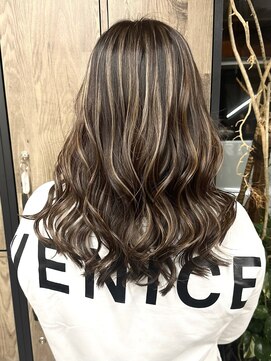 ヴィフ 大船(VIF) コントラストハイライト/グレージュカラー/イメチェンヘア/大船