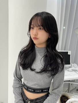 ハイブ 金沢(Hive) 20代黒髪ロングブルーブラックレイヤーカット顔まわりレイヤー