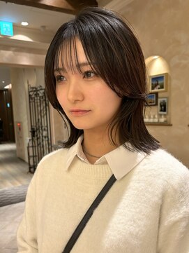 ビュートリアム265(BEAUTRIUM 265) くびレイヤー・ベージュ・小顔似合わせカット銀座20代30代