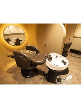 隣の人が気にならない“半個室”のプライベート空間♪癒し空間でゆったりとした時間をお過ごし下さい＊