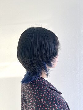 ゴットフロー(GOTTO FLOW) ウルフカット/襟足カラー/インナーカラーブルー/顔周りレイヤー