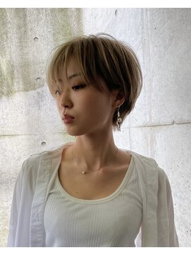 アンプラグド(unplugged) ブロンドベージュブリーチなしダブルカラーハイトーン透明感