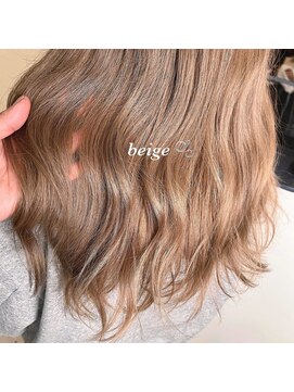 ブルーアンドカンパニー(BLUE&Co.) ベージュカラー