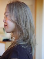 ビュートリアム 鎌倉小町(BEAUTRIUM) ホワイトベージュ/レイヤーカット/beautrium鎌倉小町 大冨ハナ