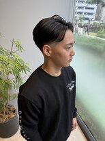 ハレケエイト(HAREKE 8) センターパート× スキンフェード