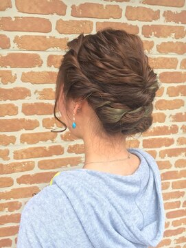 ヘアメイク リーフ 茂原店(HAIRMAKE Leaf) 編み込みアップスタイル
