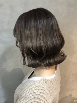 ジーナ(XENA) グレージュオルチャン