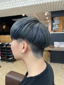 ラブリッシュ(LOVERICHE) お客様スタッフ　20代男性　コバルトブルーマッシュ