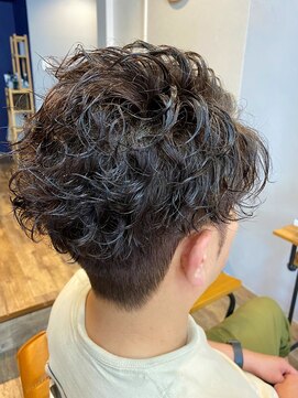 スカイフィールドヘアー(SKY FIELD HAIR) ７/３分けスパイラル