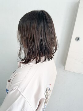 キャンバス バイ ネオリーブ 横浜西口(Canvas by neo.) ミディアムレイヤー　レイヤーボブ　切りっぱなしボブくびれヘア