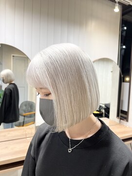 ヒトワ(HITOWA) ホワイト×ボブ