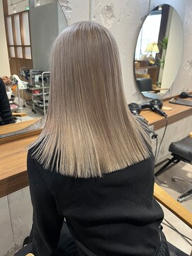 エイトデイズ 三宮駅前店(EIGHT days) high torn