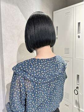 ゼスト クレス(ZEST Cres) 【立川CRESまなと】落ちる黒染め×タッセルボブ