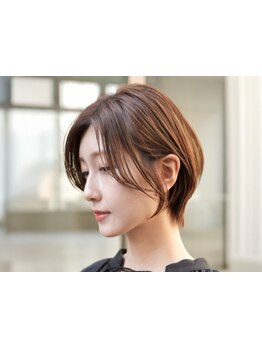 乾かすだけで美しくキマる。忙しい大人女性に贈る、再現性の高い上質カット＊[ショートカット/白髪染め]