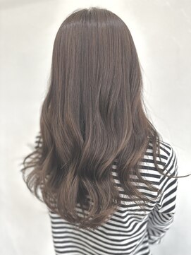 アン アオヤマ(Ann AOYAMA) 透明感のあるナチュラルベージュ