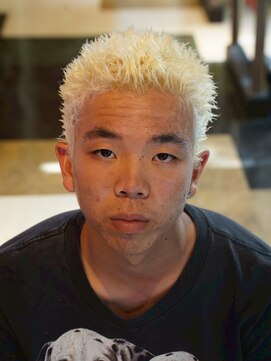 メリケンバーバーショップ コウベ(MERICAN BARBERSHOP KOBE) 抜きっぱなしスパイキーショート