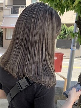 リヴゴーシュ(rive gauche) 【ブリーチ×ダブルカラー】レイヤーカット・ショートも人気