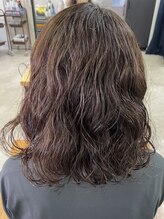アカデミーサロンイー 代々木店(Academy Salon E) 【Academy SALON E】ミディアムパーマ