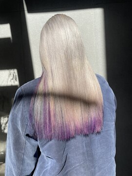 ヴァーディ オモテサンドウ(Vardy omotesando) design/裾カラー ホワイトカラー ハイトーンロング