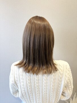 リヴナ(Livna) 大人女性におすすめ、落ち着きブラウンベージュ◎