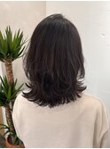 ピンクベージュレイヤーボブニュアンスカラー外ハネボブショート
