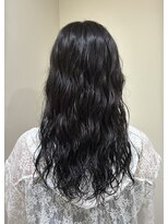 シアン 栄店(CYAN.)&nbsp;ウェーブパーマで“扱いやすいおしゃれヘア”に【栄