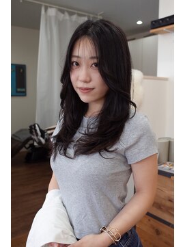 ムク(Muku) 動きと抜け感を叶えるロングレイヤー