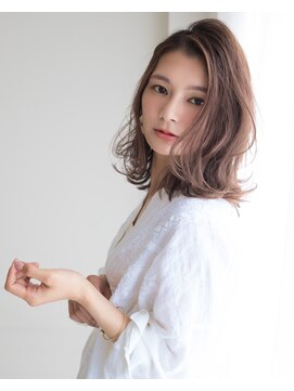 ヘアアンドエステ ヒロイン 西麻布本店(Hair&Esthe HIROIN) 大人可愛いかきあげバングスタイル『山村雄貴』