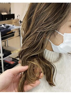 ノラ ウメダ(NORA UMEDA) 【NORA UMEDA 高木】3Dコントラストハイライトカラーグレージュ