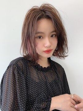 ワンス(Once) once ひし形シルエット 外ハネボブ デジタルパーマ by.加藤