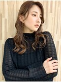 【buZonブゾン】ルーズウェーブヘア×ベージュ系カラー
