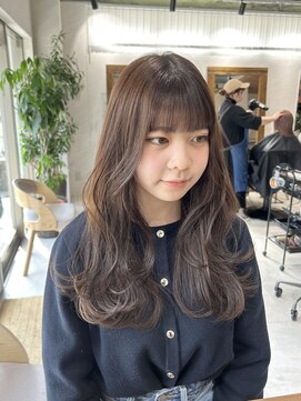 クム 横浜(qumu) 【qumu 横浜】ゆるふわレイヤー×シアーオリーブベージュ