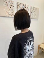 ジジ チーク 栃木(Gigi cheek) ぱつっとボブ