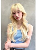 Aimee おすすめ プラチナブロンド×リバース巻き