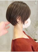 大人ショートボブヘア切りっぱなしボブ丸みショートヘア30代40代