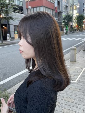 ルフトバイアンビエンテ(Luft by ambiente) 赤みを抑えたオリーブ系カラー【坂根】