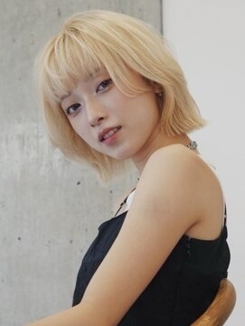 サンクマーケット 渋谷(cinq MARKET) 渋谷ブリーチカラータッセルボブホワイトブロンドカラー金髪韓国