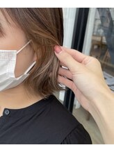 ボブ × イヤリングカラー