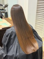 ヘアーデザインルアナ(Hair design Luana.) ミルクティーベージュ絹髪ロングスタイル